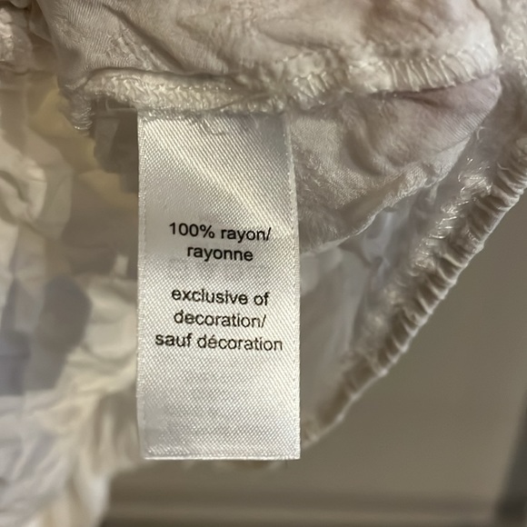 Spaghetti strap blouse with front tie - Picture 6 of 8